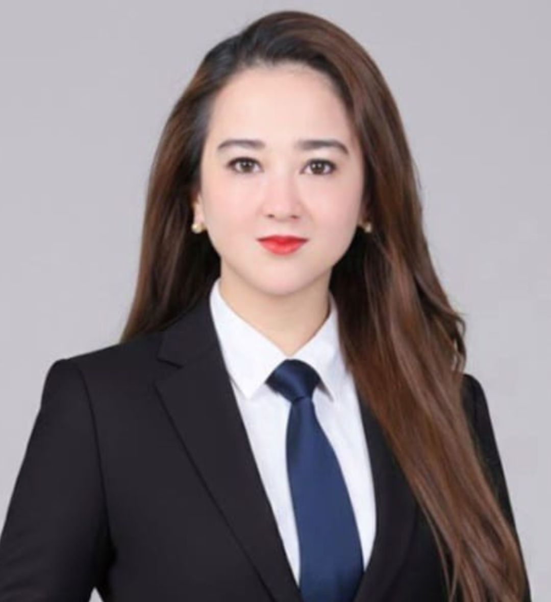 NATASHA RATULANGI, SH, MH